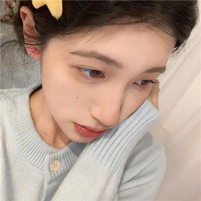 少女与海怪封面